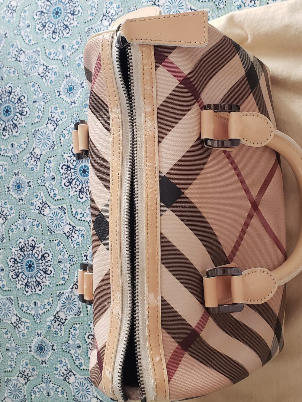 Burberry Bag - Picture 9 of 11